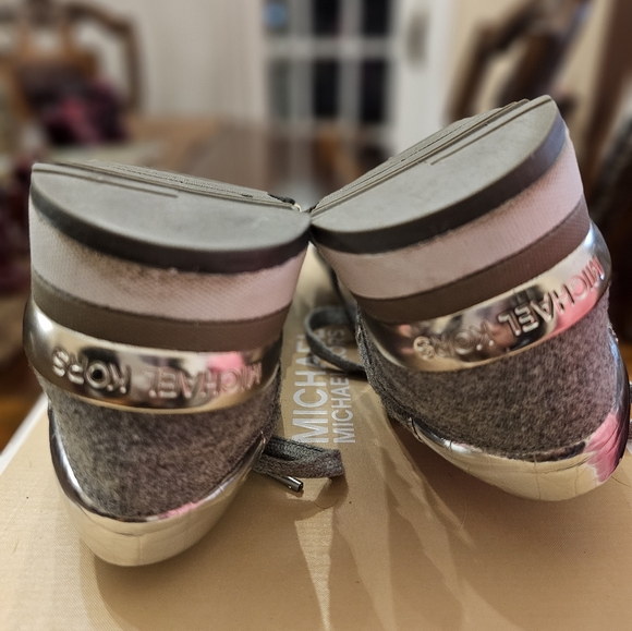 MICHAEL KORS ALLIE TRAINER FLANNEL SNEAKERS 8M - Picture 7 of 10